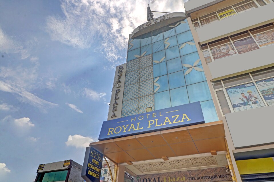 Capital O 80440 Hotel Royal Plaza, Zirakpur, Zirakpur