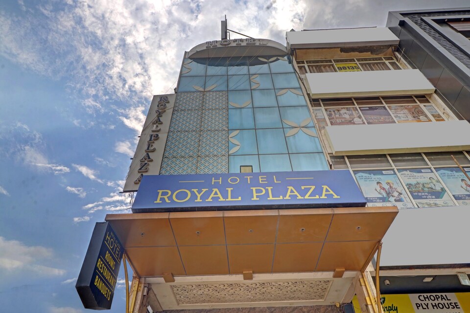 Capital O 80440 Hotel Royal Plaza, Zirakpur, Zirakpur