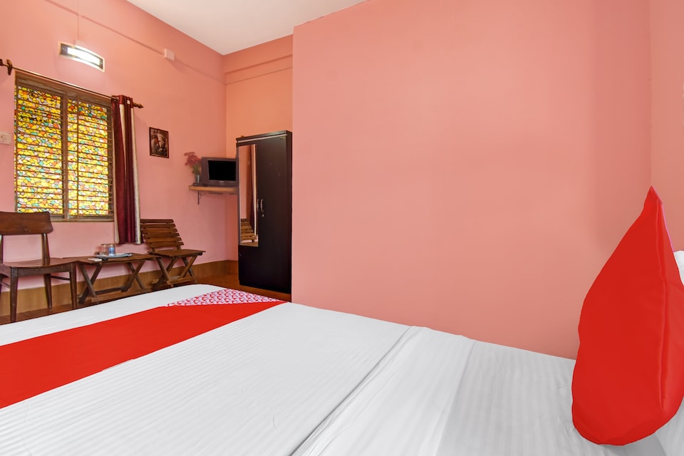 Hotel O by OYO Adorini Guest House, Shantiniketan, Shantiniketan