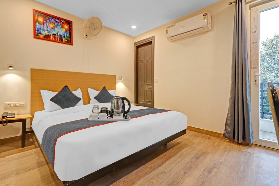 OYO Townhouse 605 Uc Pankha Road Near PVR Vikaspuri Delhi, Paschim Vihar, Delhi