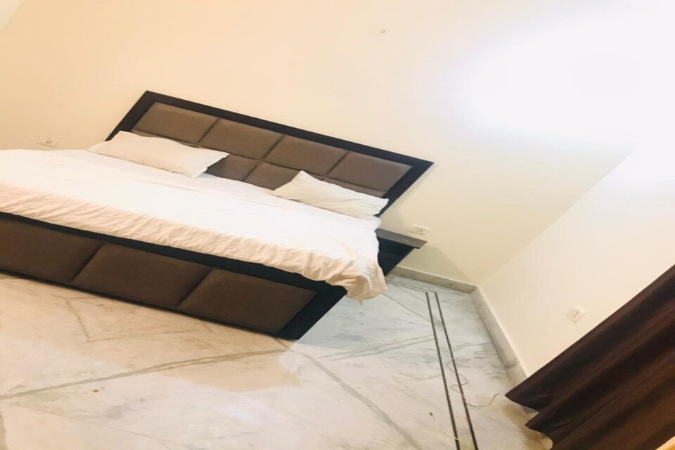 OYO 80461 Hotel The Rock Residency, Greater Noida, Noida