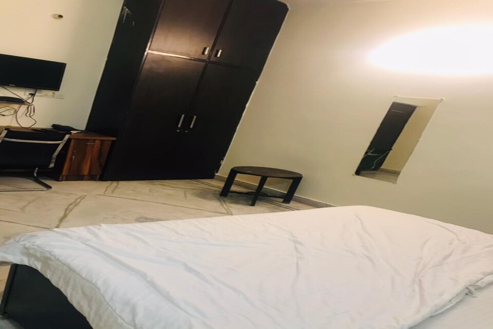 OYO 80461 Hotel The Rock Residency, Greater Noida, Noida
