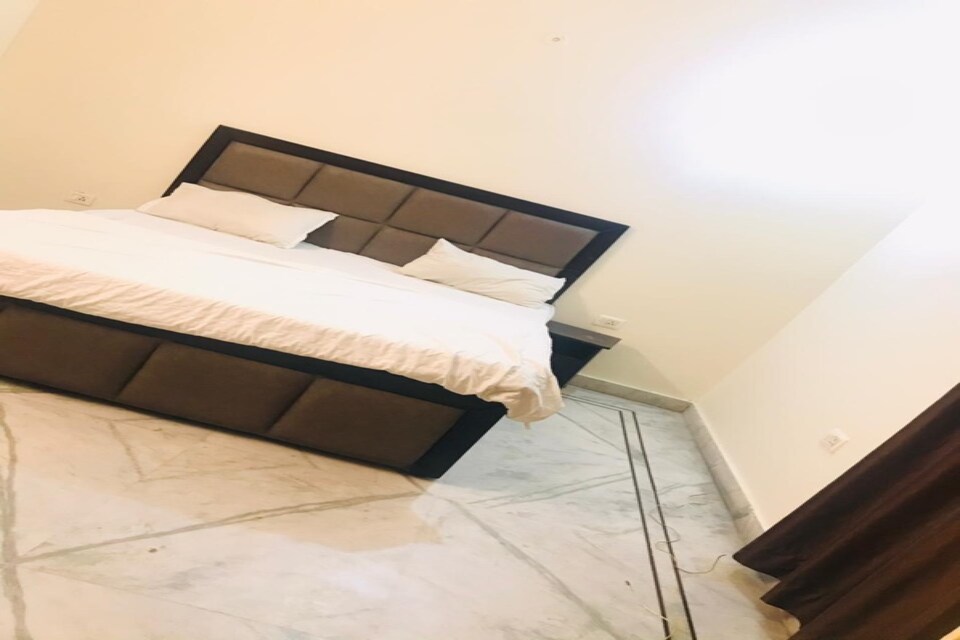 OYO 80461 Hotel The Rock Residency, Greater Noida, Noida