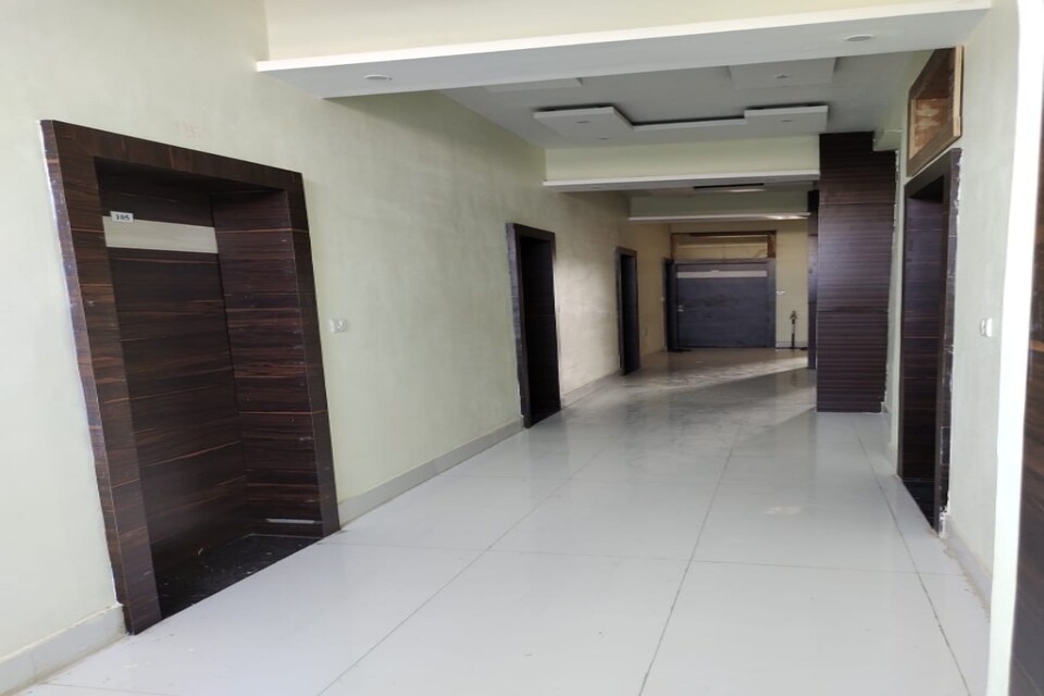 Flagship 80490 Parag Palace, Jabalpur, Jabalpur