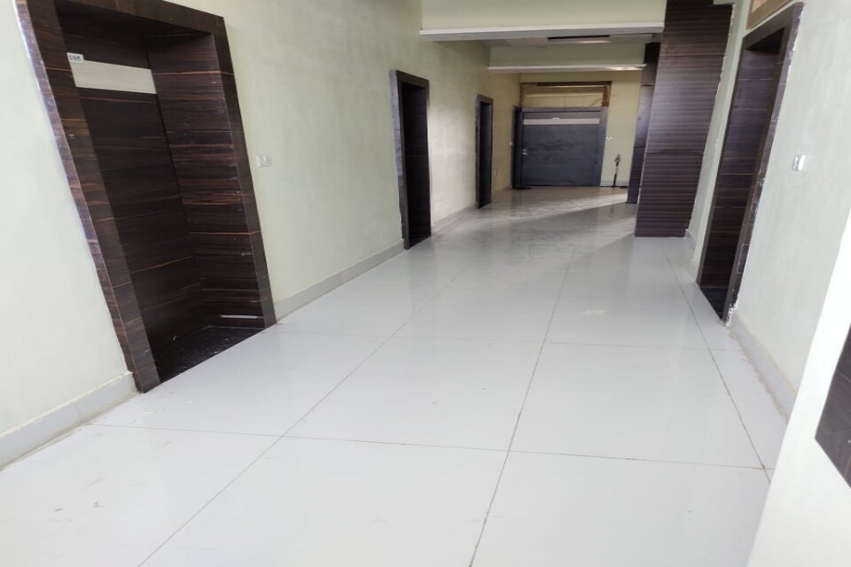 Flagship 80490 Parag Palace, Jabalpur, Jabalpur