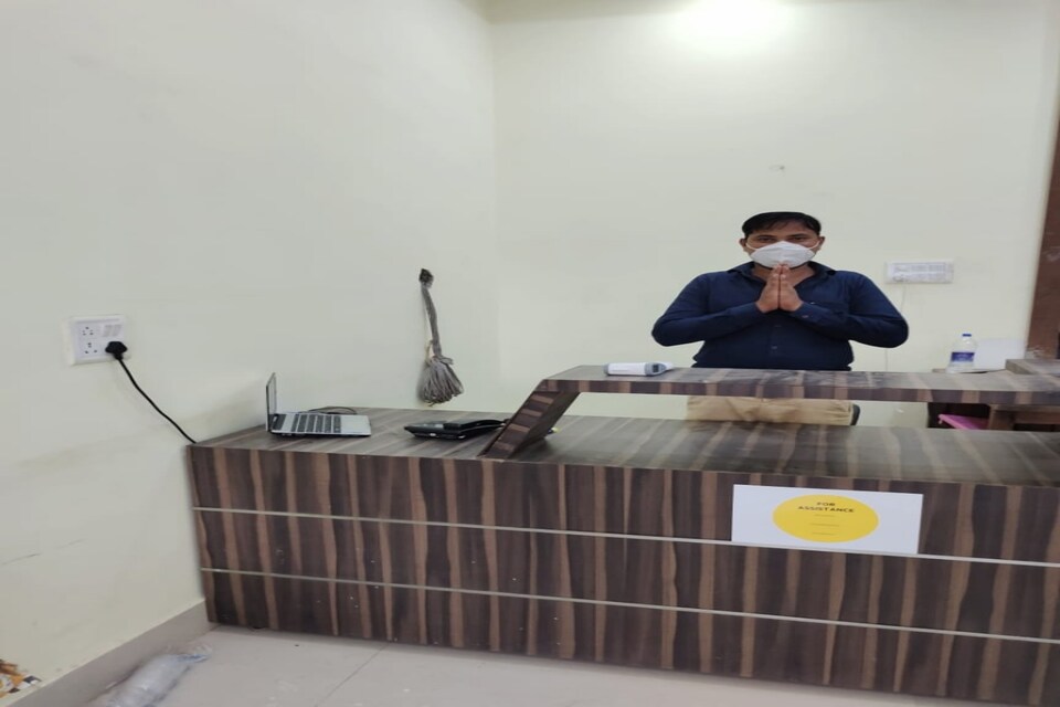 Flagship 80490 Parag Palace, Jabalpur, Jabalpur