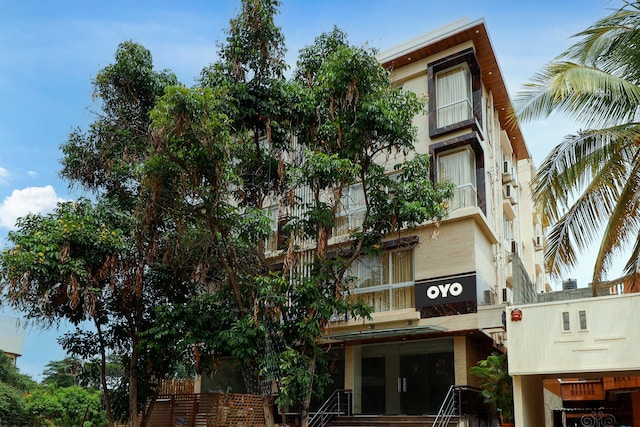 Townhouse OAK Hotel Prime