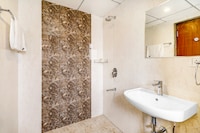 Townhouse OAK Hotel Prime