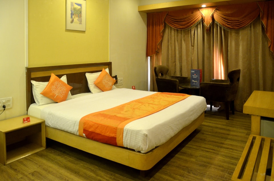 OYO 6718 Royal Inn, Hazratganj Lucknow, Lucknow