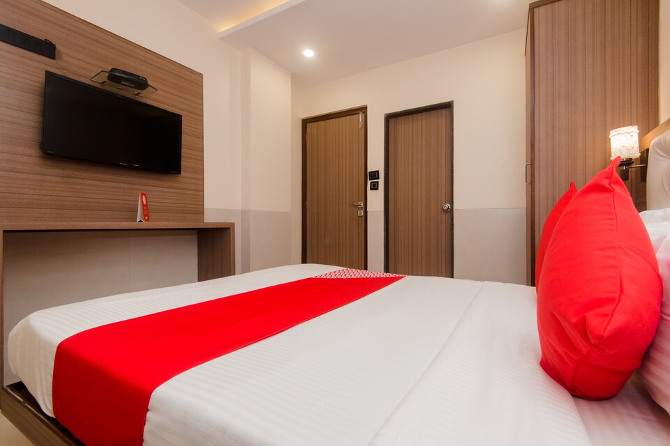 OYO 6719 Atlas Grand Hotel, Mumbai International Airport, Mumbai