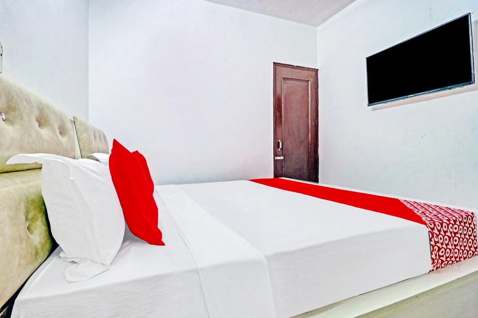 OYO 80518 Hotel Hot Meals, Patiala, Patiala