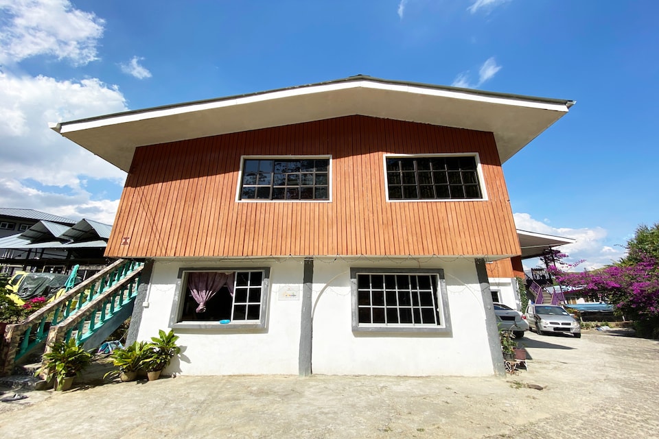 OYO HOME 90259 Satinah Homestay, Ranau, Ranau