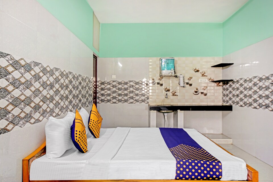 SPOT ON 80552 Krk Guest House, Ponneri Chennai, Chennai