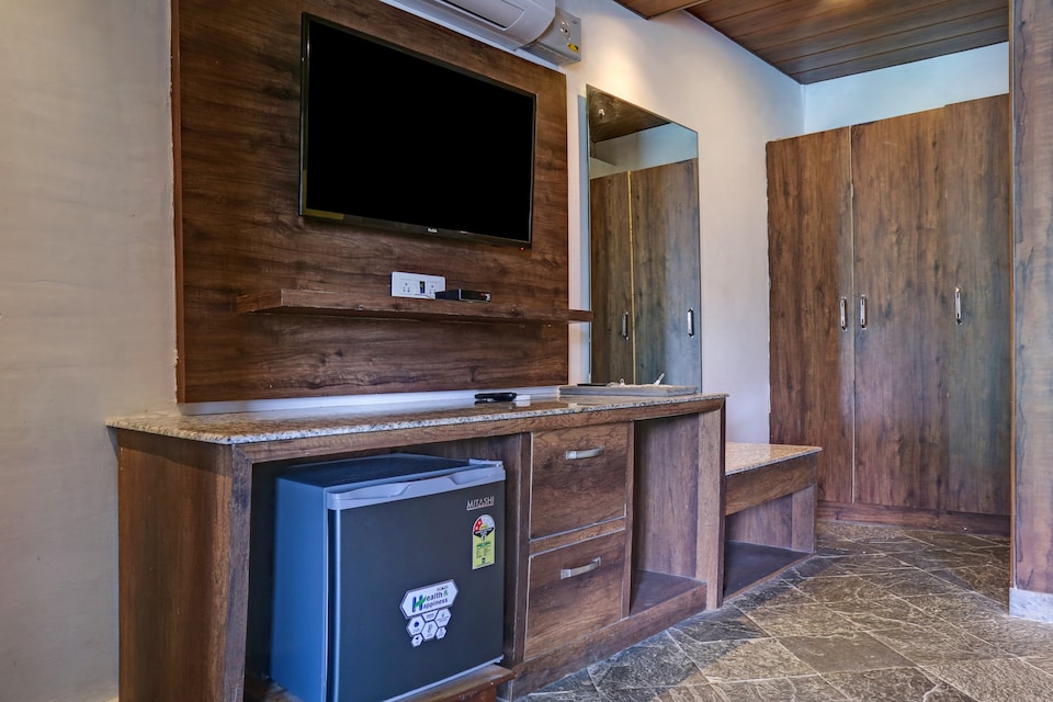 Belvilla 1 BR Premium River View Villa with Dauladhar mountain views, Dharamshala, Dharamshala