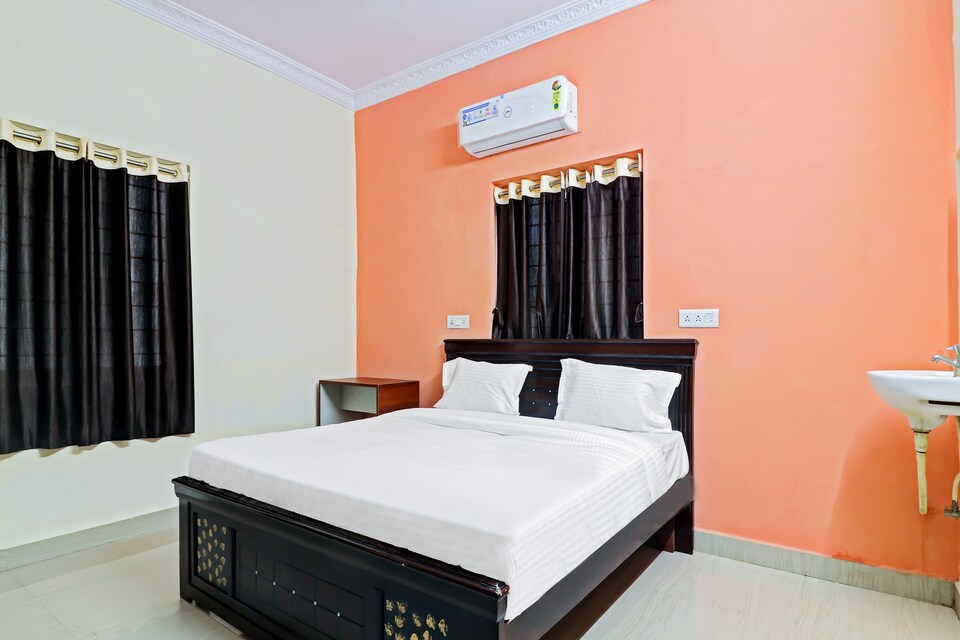 OYO 80590 SRI SUDHARSHANA SAI LUXURY ROOMS, Gachibowli, Hyderabad