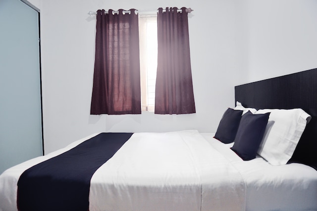 Hotel O Bukittinggi near Padang Luar formerly New Aedo