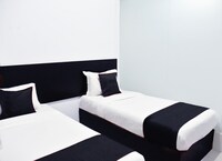 Hotel O Bukittinggi near Padang Luar formerly New Aedo