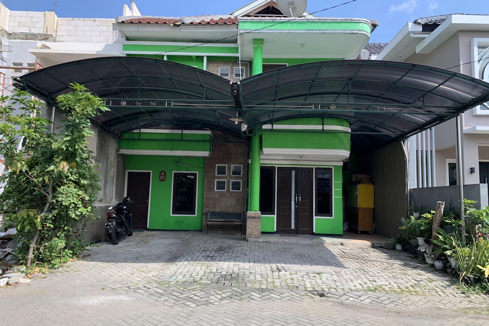 OYO 90427 Greenhouse Homestay Syariah, Sidoarjo, Sidoarjo