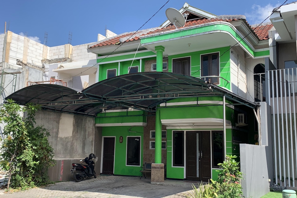 OYO 90427 Greenhouse Homestay Syariah, Sidoarjo, Sidoarjo