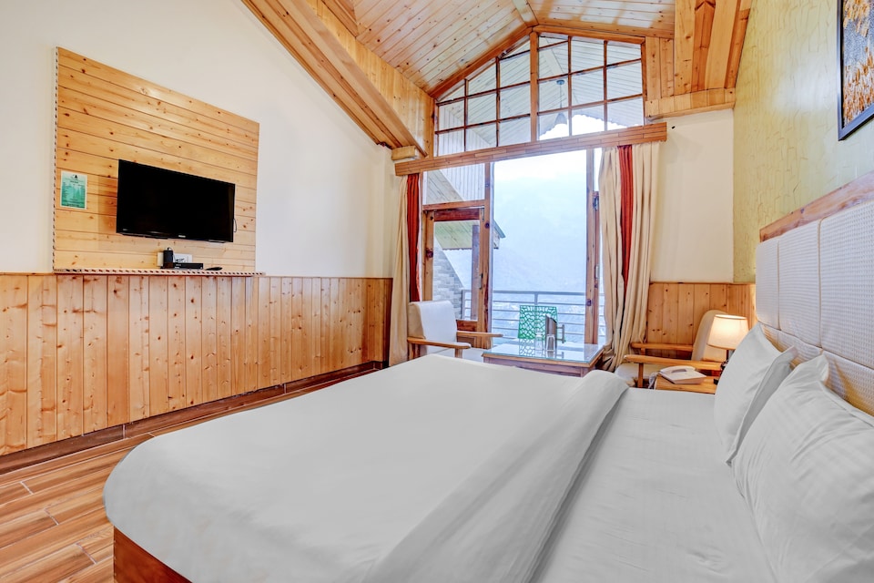 OYO 80605 Collection O Hotel Seven Hills, Kanyal Road, Manali
