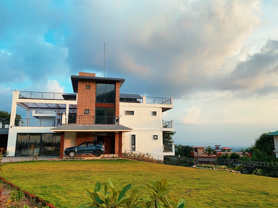 Belvilla 2BHK Private Villa with exquisite mountain views, Rajpur Road Dehradun, Dehradun