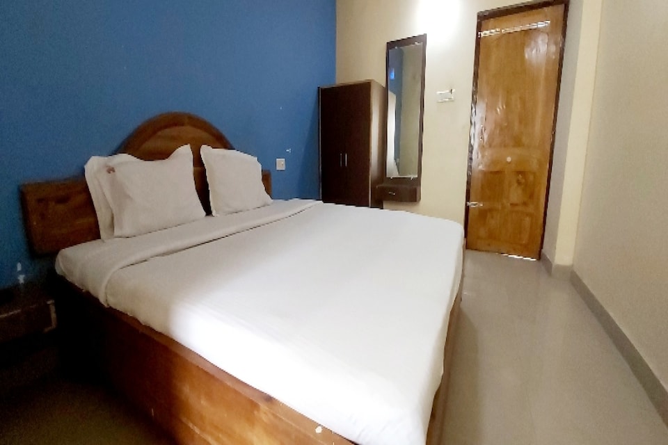 OYO 80624 Hotel Niladri Complex, Swargdwar Puri, Puri