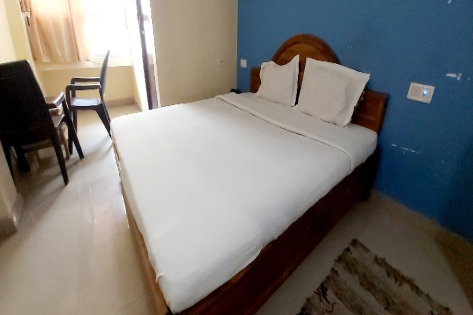 OYO 80624 Hotel Niladri Complex, Swargdwar Puri, Puri