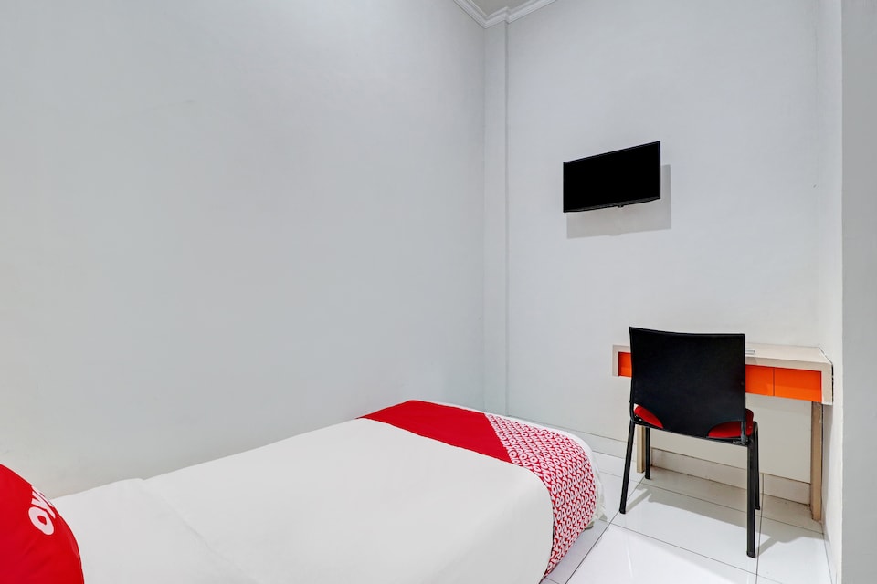 OYO 90452 Pillow Inn, Karawang, Karawang