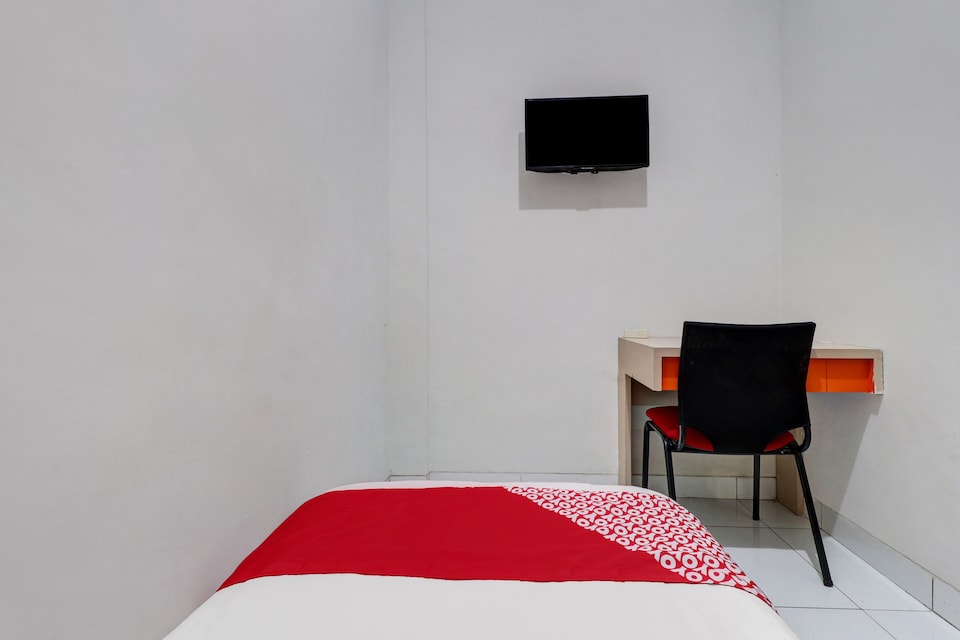 OYO 90452 Pillow Inn, Karawang, Karawang