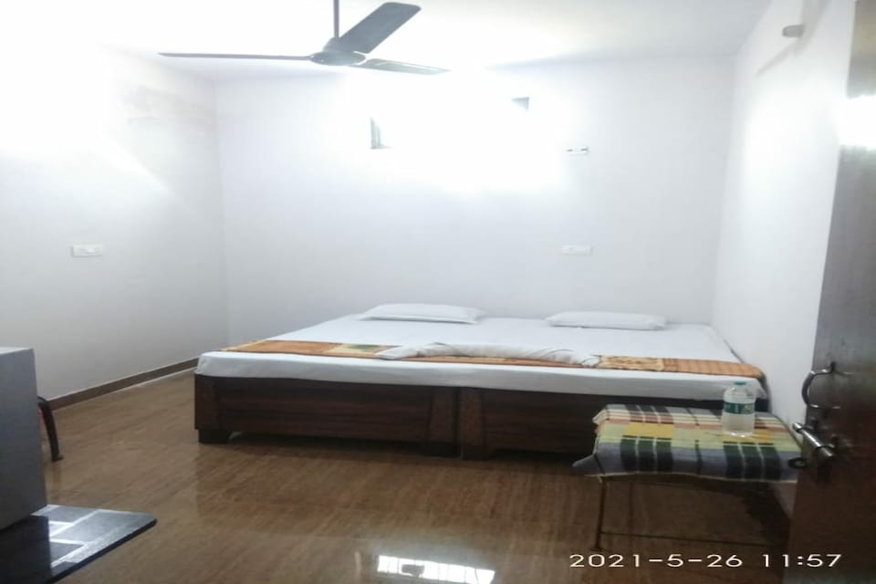 SPOT ON 80671 Bakhtawar Guest House, Dehradun ISBT, Dehradun