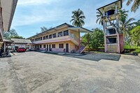 OYO 90278 Redzwan's Beach Resort