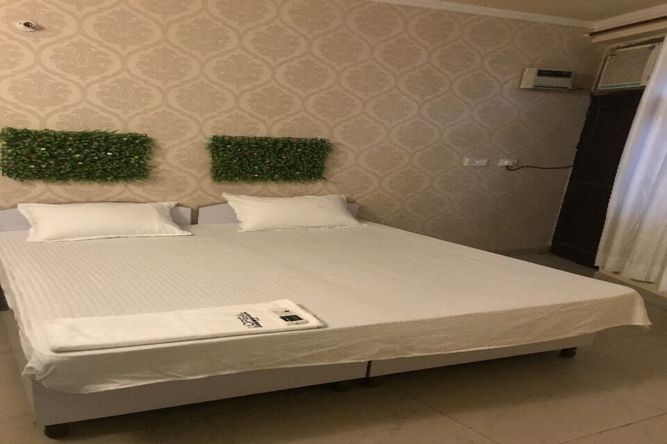 OYO 80678 Shreenath Residency, Dwarka Delhi, Delhi