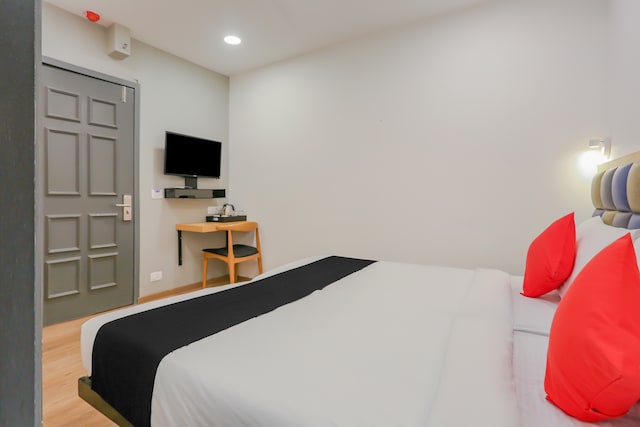  Townhouse OAK Mahalakshmi