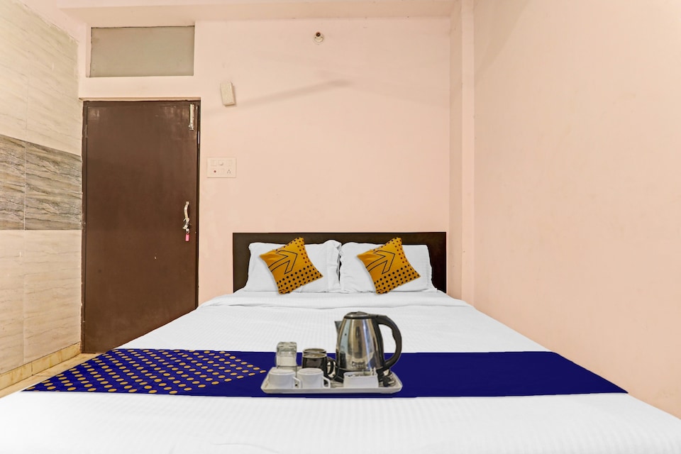 SPOT ON GKP096 Ganesh Pashupatinath Inn, Gorakhnath Gorakhpur, Gorakhpur