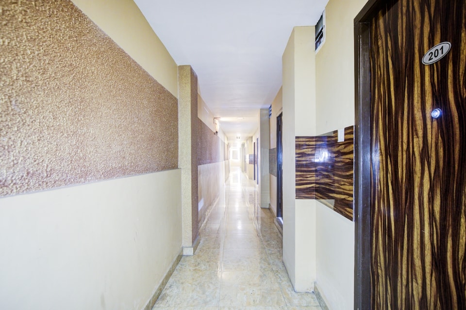 Collection O 80699 Laf Stays , GST Chennai, Chennai
