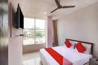 Hotel O Siya Residency