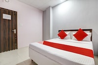 Hotel O Siya Residency