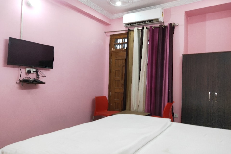 OYO Flagship Gaurav Inn, Vikas Nagar Lucknow, Lucknow