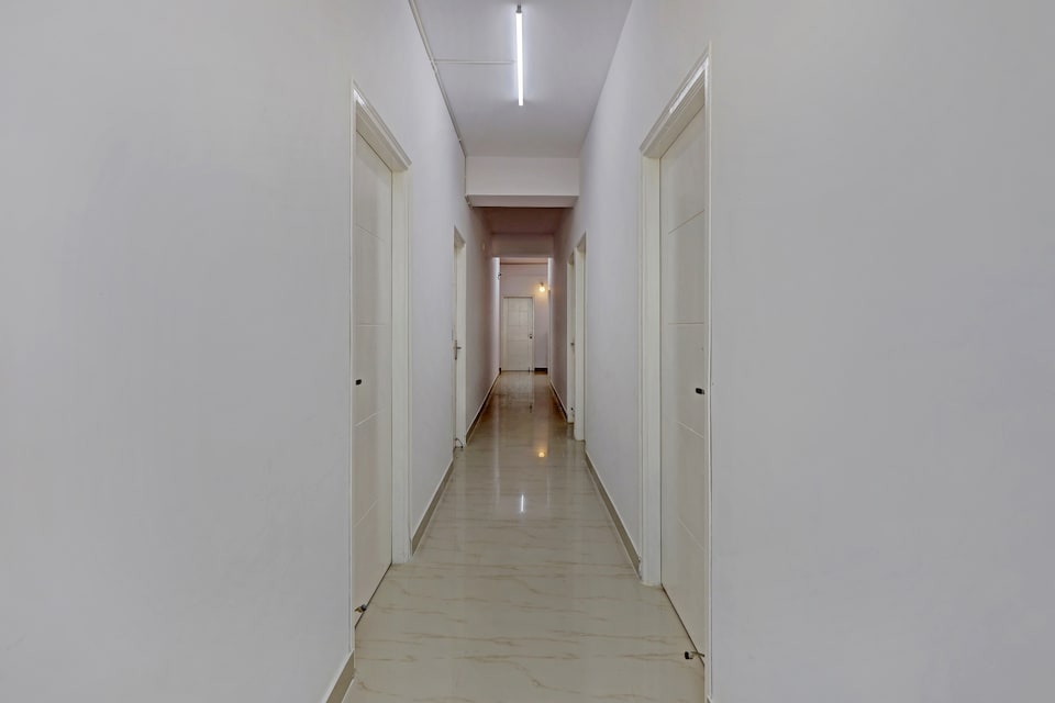 Hotel O Compact Studio Kr Puram Near Phoenix Marketcity, KR Puram Bangalore, Bangalore