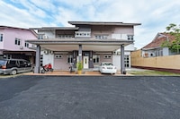 OYO HOME 90280 Darussalam Homestay