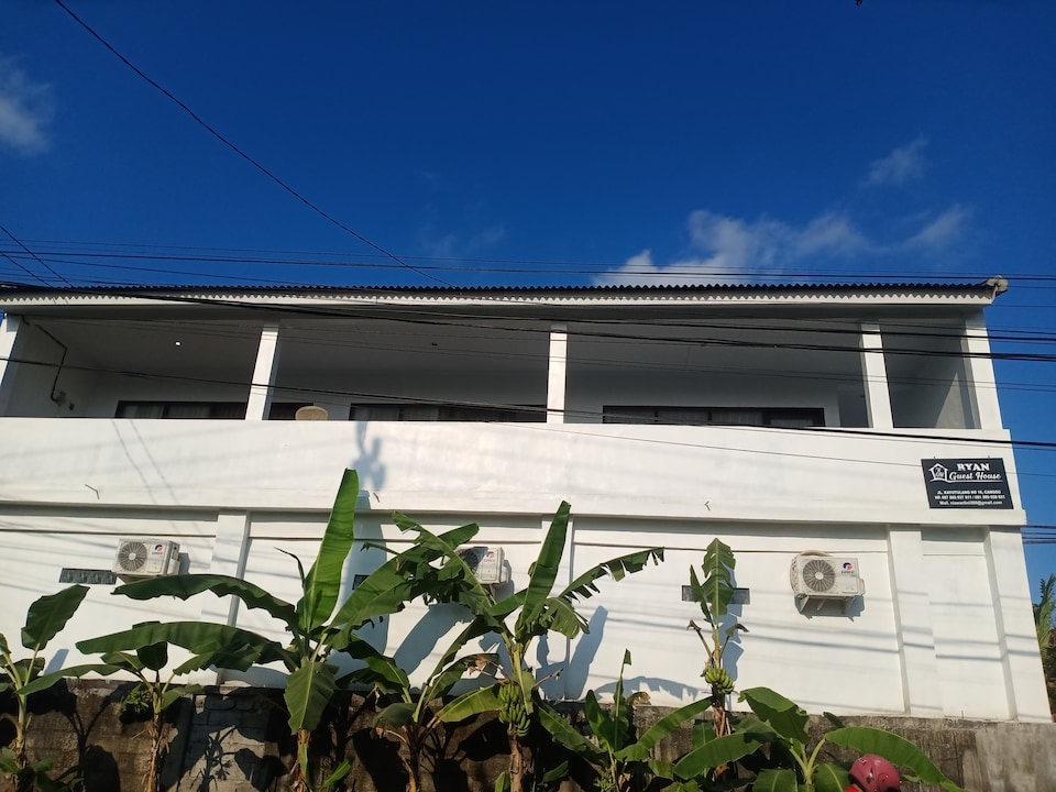 OYO 90464 Ryan Guest House, Canggu, Bali