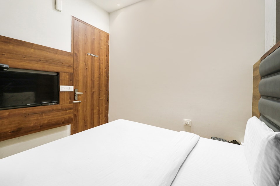 OYO Hotel Royal Mg, Bus Stand Ludhiana, Ludhiana