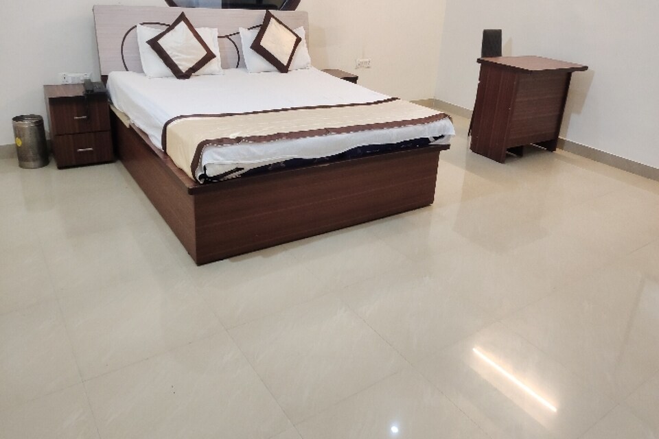 OYO Flagship 80808 Lcpl Golf City, SGPGI Lucknow, लखनऊ