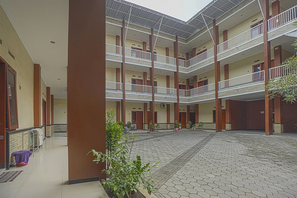 OYO 90466 Roemah Singgah & Kost Ekslusif Syariah, Malang Malang, Malang