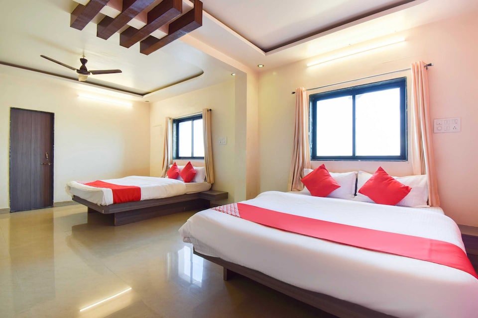 OYO Flagship 80810 Rajavat Hotel , Katraj Khed Shivapur Pune, Pune