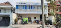OYO 90470 Mura House Syariah
