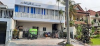 OYO 90470 Mura House Syariah