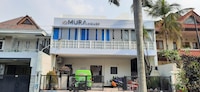 OYO 90470 Mura House Syariah
