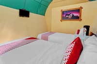 OYO 90474 Caravan Camp