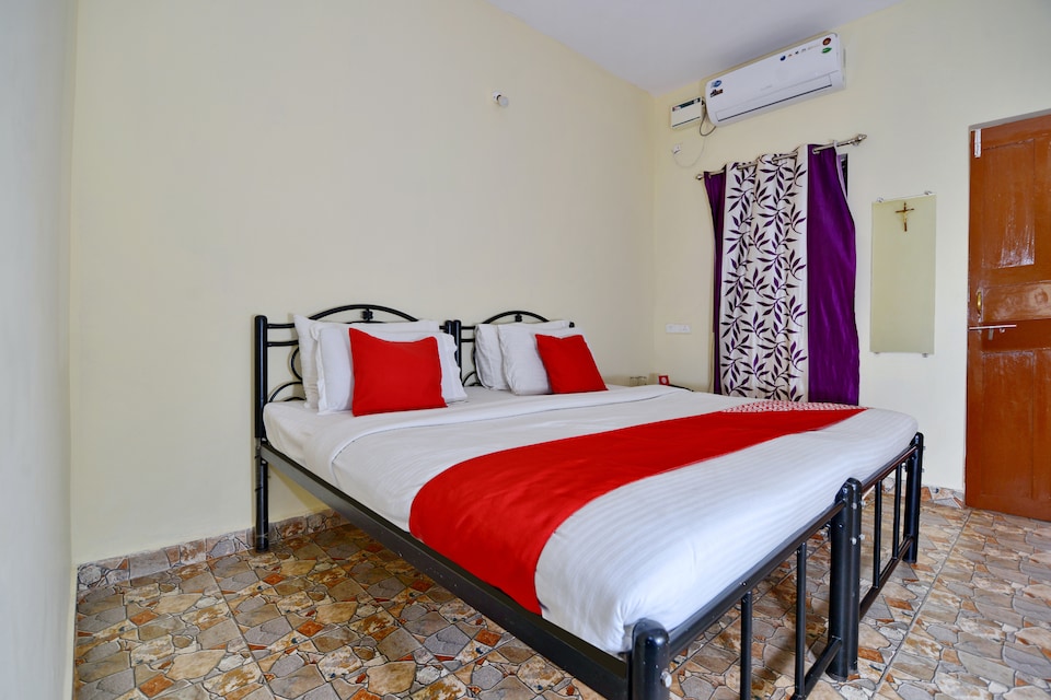 OYO 6738 Fernando Guest House, Baga Goa, Goa